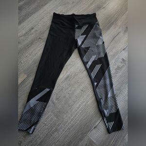Cute workout leggings.